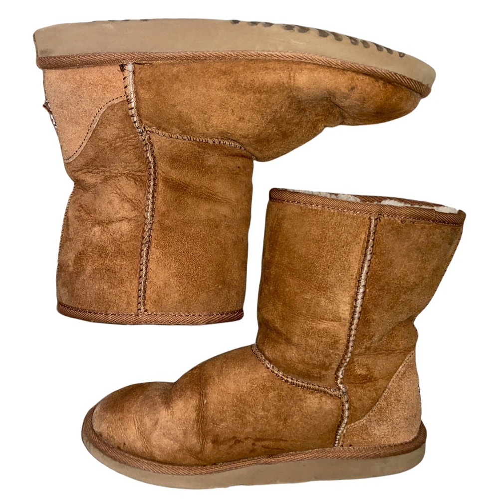 UGG Medium Brown Sheepskin Style F3008I Short Ankle Boots Size 6 - Picture 3 of 13